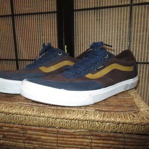 Vans old school skate shoe /  Men's size 10.5